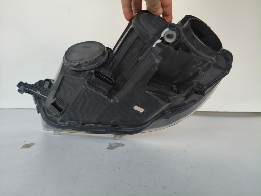 LAMPA FAR DESNA STRANA VW SCIROCCO 1K8 08-