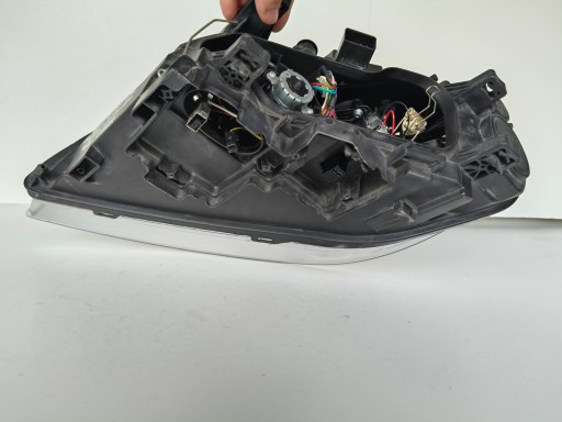 LAMPA FAR DESNA STRANA VOLVO S80 V70 13- REDIZAJN XENON LED ZAKRETNI