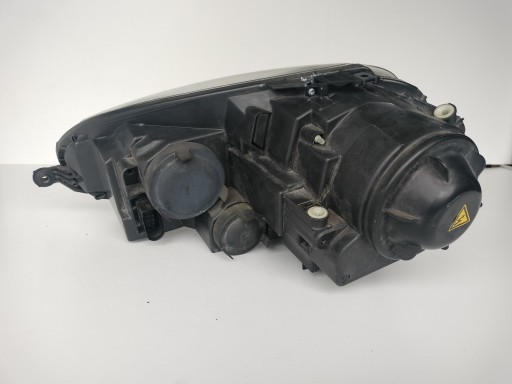 LAMPA FAR DESNA STRANA VW GOLF V 5 1K 1K0 03- XENON LAMPA FAR DESNA STRANA VW GOLF V 5 1K 1K0 03- XENON