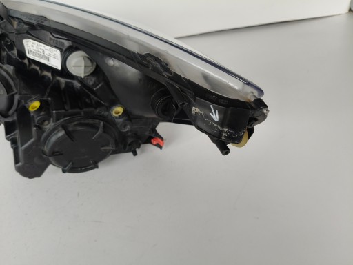 LAMPA FAR DESNA STRANA OPEL MERIVA B 10-13