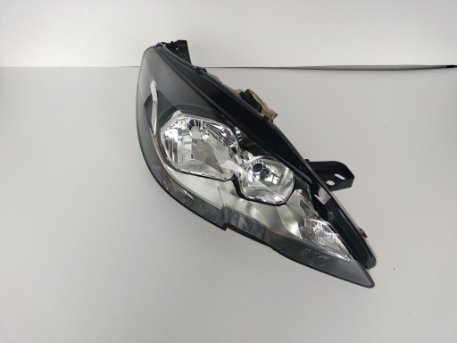 LAMPA FAR DESNA STRANA PEUGEOT 308 13-