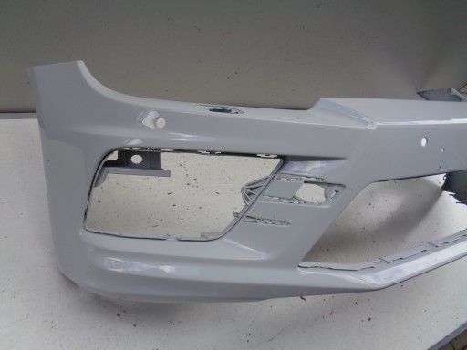 BRANIK PREDNJA STRANA VW SCIROCCO R R20 1K8 REDIZAJN NR 41195
