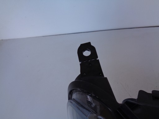 LAMPA FAR DESNA STRANA OPEL VIVARO C 19- ZAFIRA D XENON