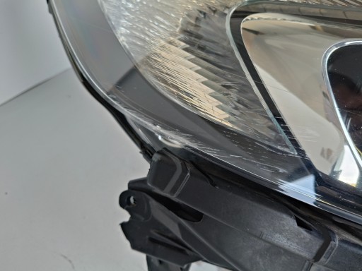 LAMPA FAR DESNA STRANA OPEL ZAFIRA C 12-16