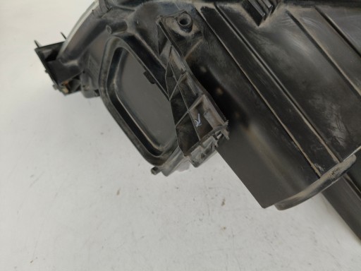 LAMPA FAR DESNA STRANA OPEL ZAFIRA C 12-16