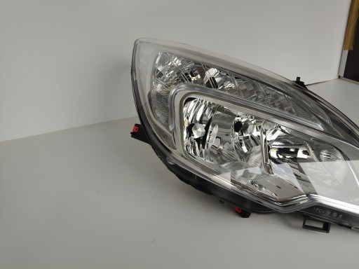 LAMPA FAR DESNA STRANA OPEL MERIVA B 10-13