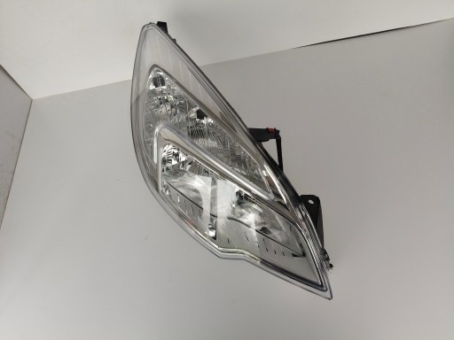 LAMPA FAR DESNA STRANA OPEL MERIVA B 10-13