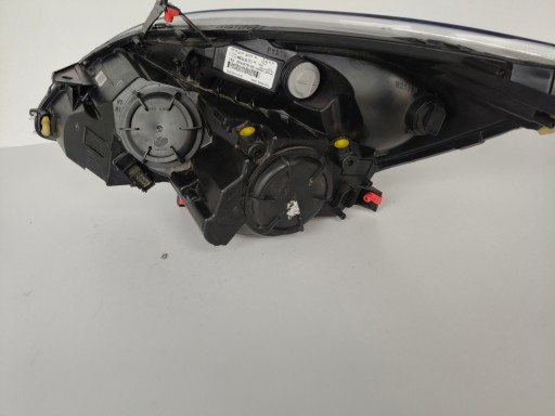 LAMPA FAR DESNA STRANA OPEL MERIVA B 10-13