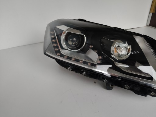 LAMPA FAR DESNA STRANA VW PASSAT B7 3AA 10-14 XENON LED