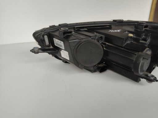 LAMPA FAR DESNA STRANA VW SCIROCCO 1K8 08- XENON