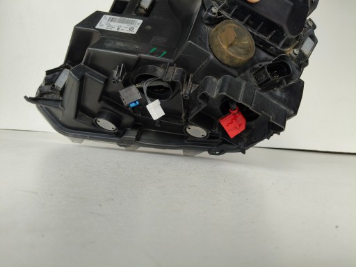 LAMPA FAR DESNA STRANA VW AMAROK 2H 2H0 16- REDIZAJN XENON LED