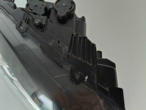 LAMPA FAR DESNA STRANA VW AMAROK 2H 2H0 16- REDIZAJN XENON LED