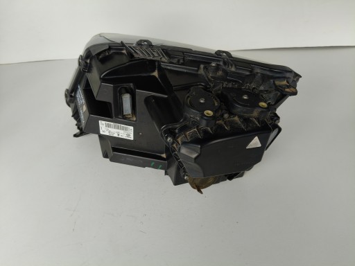 LAMPA FAR DESNA STRANA VW AMAROK 2H 2H0 16- REDIZAJN XENON LED