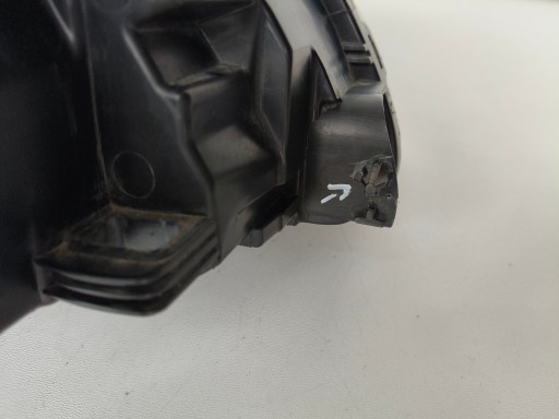 LAMPA FAR LIJEVA STRANA VOLVO V60 S60 13- REDIZAJN XENON ZAKRETNI