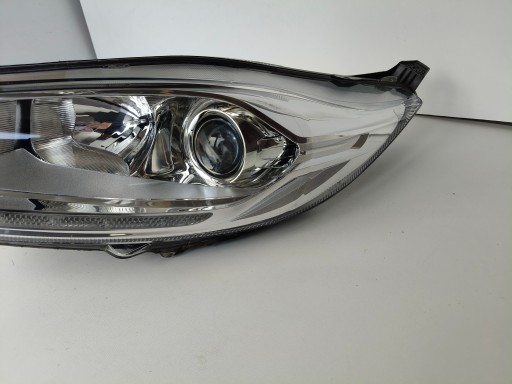 LAMPA FAR LIJEVA STRANA FORD FIESTA MK7 12- REDIZAJN LED LAMPA FAR LIJEVA STRANA FORD FIESTA MK7 12- REDIZAJN LED