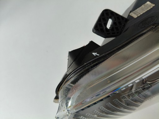 LAMPA FAR LIJEVA STRANA FORD FIESTA MK7 12- REDIZAJN LED LAMPA FAR LIJEVA STRANA FORD FIESTA MK7 12- REDIZAJN LED