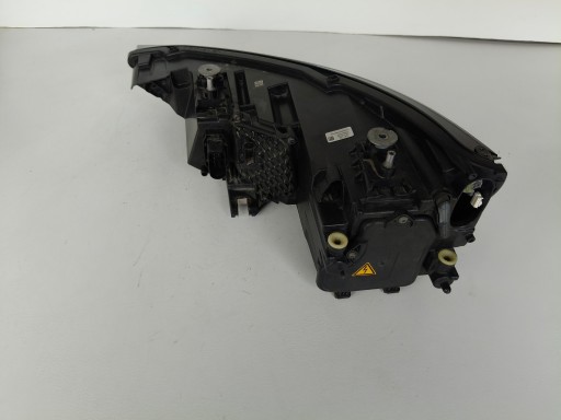 LAMPA FAR DESNA STRANA AUDI A1 8X 8XA 14- REDIZAJN XENON LED LAMPA FAR DESNA STRANA AUDI A1 8X 8XA 14- REDIZAJN XENON LED