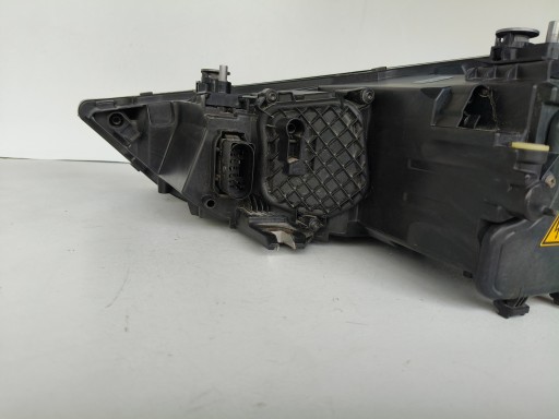LAMPA FAR DESNA STRANA AUDI A1 8X 8XA 14- REDIZAJN XENON LED LAMPA FAR DESNA STRANA AUDI A1 8X 8XA 14- REDIZAJN XENON LED