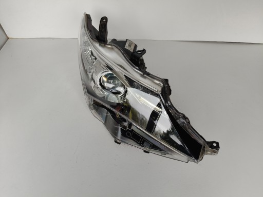 LAMPA FAR DESNA STRANA TOYOTA AURIS II 12-15 LED LAMPA FAR DESNA STRANA TOYOTA AURIS II 12-15 LED