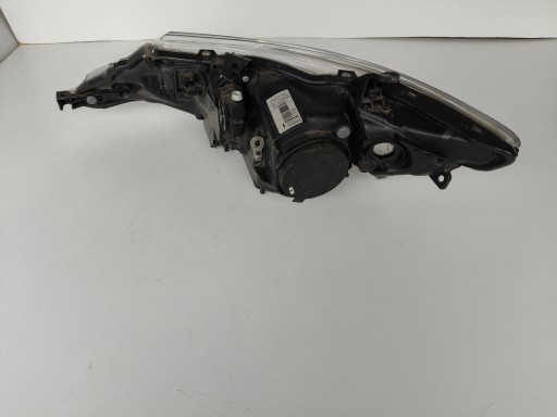 LAMPA FAR DESNA STRANA TOYOTA AURIS II 12-15 LED LAMPA FAR DESNA STRANA TOYOTA AURIS II 12-15 LED