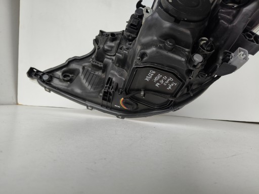 LAMPA FAR DESNA STRANA TOYOTA AURIS II 12-15 LED LAMPA FAR DESNA STRANA TOYOTA AURIS II 12-15 LED