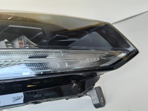 LAMPA FAR DESNA STRANA AUDI Q2 81A 16-