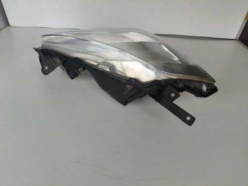 LAMPA FAR DESNA STRANA SUZUKI SX4 S-CROSS 13-16 LAMPA FAR DESNA STRANA SUZUKI SX4 S-CROSS 13-16