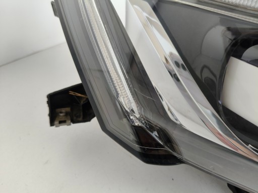 LAMPA FAR DESNA STRANA RENAULT TALISMAN 15- FULL LED LAMPA FAR DESNA STRANA RENAULT TALISMAN 15- FULL LED