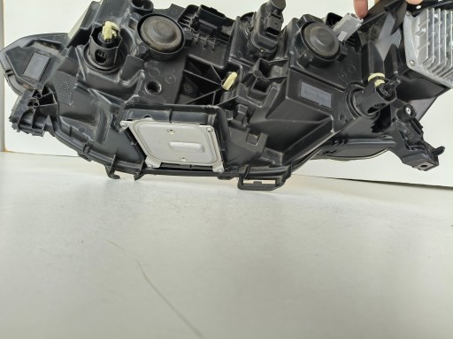 LAMPA FAR DESNA STRANA RENAULT TALISMAN 15- FULL LED LAMPA FAR DESNA STRANA RENAULT TALISMAN 15- FULL LED