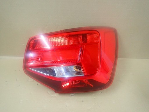 LAMPA FAR DESNA STRANA ZADNJA ZADNJI AUDI Q2 81A 2017-
