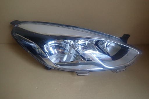 LAMPA FAR DESNA STRANA FORD FIESTA MK8