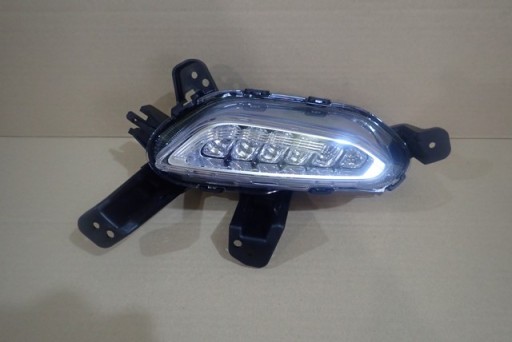 MAGLENKA DESNA STRANA PREDNJA HYUNDAI I30 III LED 17-