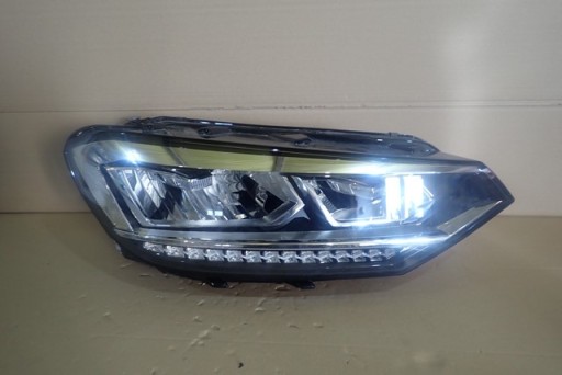 LAMPA FAR DESNA STRANA FULL LED VW TOURAN 5TB941036B