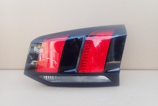 LAMPA FAR DESNA STRANA ZADNJA ZADNJI PEUGEOT 5008 II 2016-