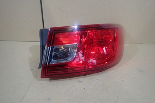 LAMPA FAR DESNA STRANA ZADNJA  ZADNJI RENAULT CLIO 4 IV 12-