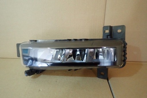 MAGLENKA LIJEVA STRANA PREDNJA BMW II 2 F45 F46 REDIZAJN LCI LED