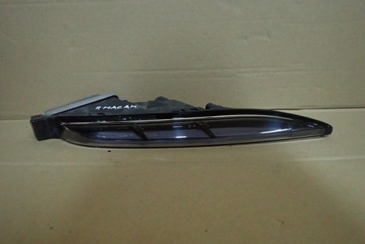 MAGLENKA DESNA STRANA PREDNJA PORSCHE MACAN 95B REDIZAJN