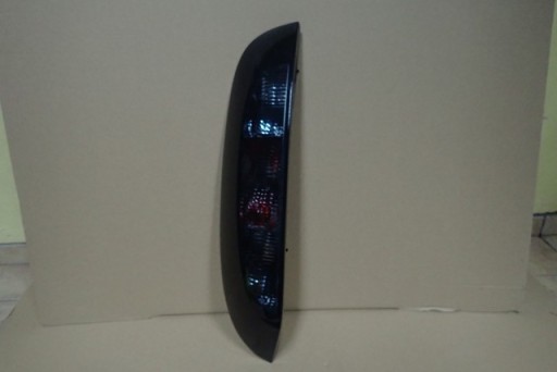 LAMPA FAR DESNA STRANA ZADNJA ZADNJI OPEL CORSA C