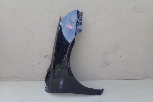 BLATOBRAN DESNA STRANA PREDNJA TOYOTA AVENSIS T25 REDIZAJN 06-09R