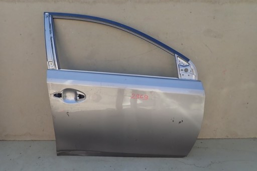 VRATA DESNA  PREDNJA STRANA TOYOTA AURIS 2 II 2012-
