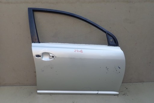 VRATA DESNA  PREDNJA STRANA TOYOTA AVENSIS T25 03-