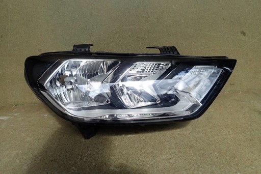 LAMPA FAR DESNA STRANA AUDI A1 II 82A941004