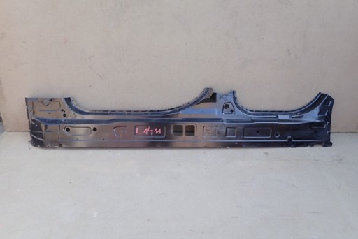 PRAG VANJSKI LIJEVA STRANA GOLI OPLATA BMW X5 E70