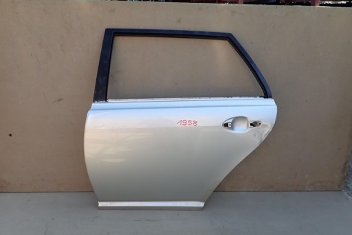 VRATA LIJEVA ZADNJA STRANA ZADNJI TOYOTA AVENSIS T25 KARAVAN