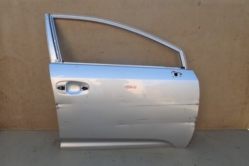 VRATA DESNA  PREDNJA STRANA TOYOTA AVENSIS T29 09-