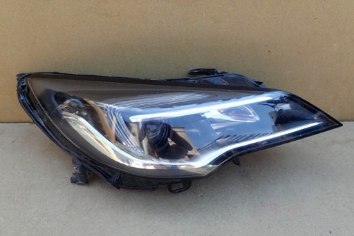 LAMPA FAR DESNA STRANA OPEL ASTRA K V 5 LED