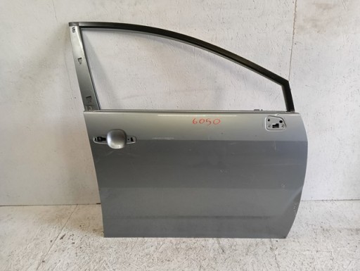 VRATA DESNA  PREDNJA STRANA TOYOTA COROLLA VERSO 04-