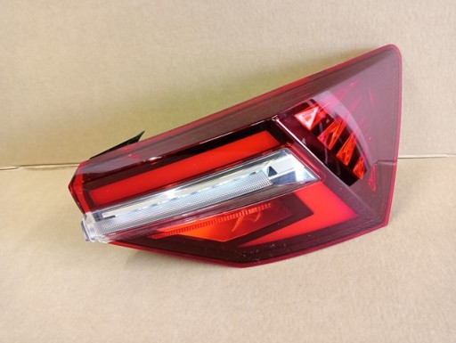 LAMPA FAR DESNA STRANA ZADNJA ZADNJI SKODA KAROQ 57A REDIZAJN 2021-