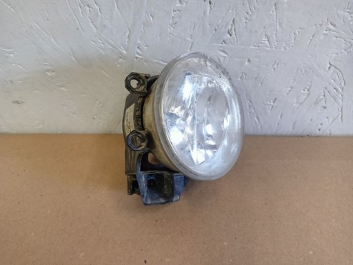 MAGLENKA LIJEVA STRANA PREDNJA TOYOTA AURIS YARIS 81220-02110