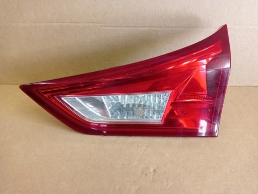 LAMPA FAR DESNA STRANA ZADNJA ZADNJI TOYOTA AURIS II 2 KARAVAN 12-15